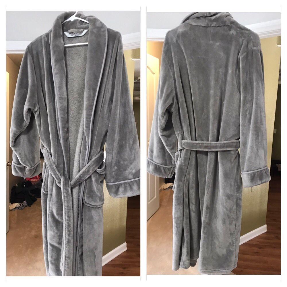 Wam Sutta Great Quality Robe S/M